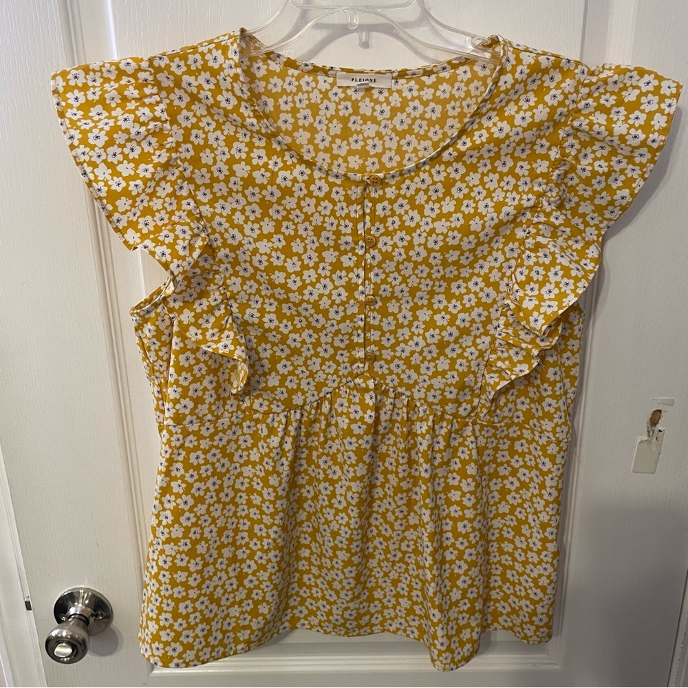 Pleione‎ Yellow Floral Women's Top